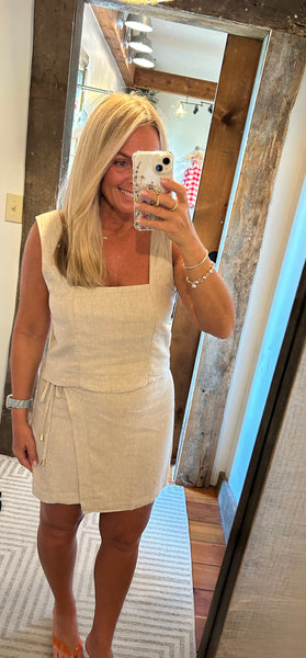 Magnolia Linen Top