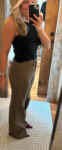 HR Leopard Jean