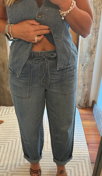 Willow High Rise Barrel Jean