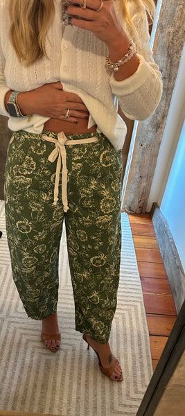 Floral Printed Straight Leg pant