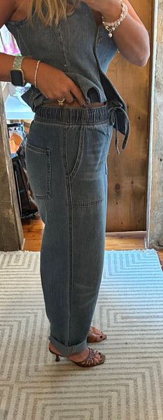 Willow High Rise Barrel Jean