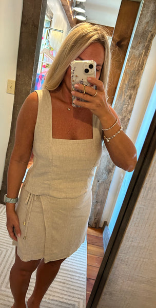 Magnolia Linen Top