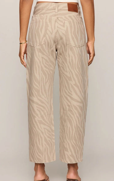 The Off Duty MR Bowed Ankle Jean
