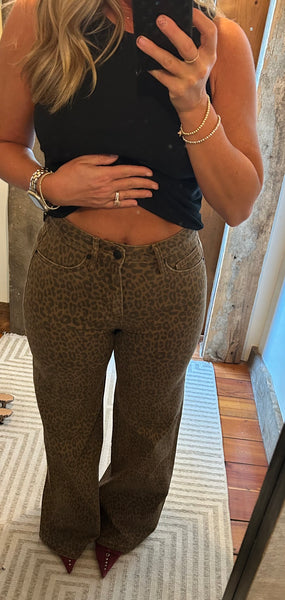 HR Leopard Jean