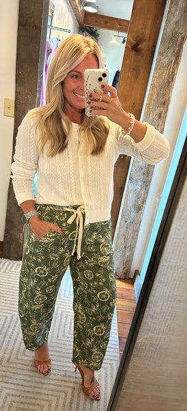Floral Printed Straight Leg pant