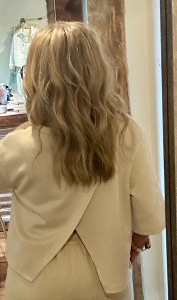 Overlap Back Detail Top