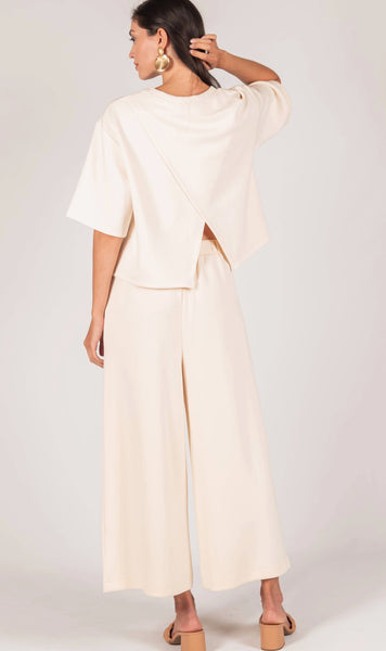 Overlap Back Detail Top